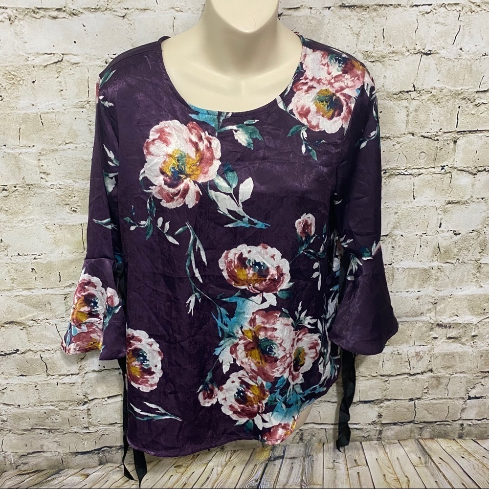 NWT AUW Purple Floral Bell Sleeve Tie Blouse